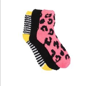 Betsey Johnson 3-Pack Cozy Giftbox Sock Set
